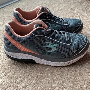 GDefy Gravity Defyer sneakers